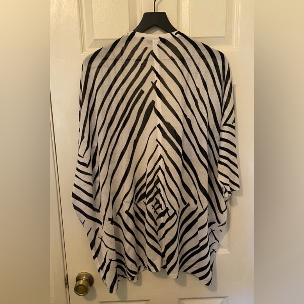Lane Bryant Black and White Striped Cardigan 14/16 - Picture 2 of 2